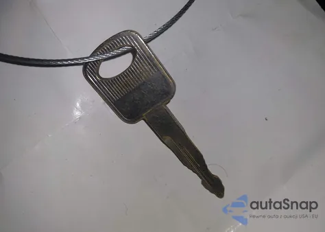 1997 Mercury Grand Marquis Ls z USA, uszkodzony, nr VIN 2MELM75W4VX690656